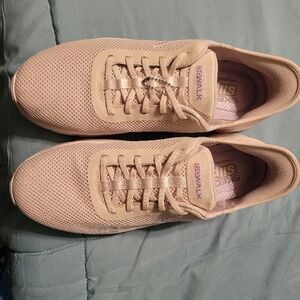 Cream Sneakers with Textured Upper Sketchers Easywalk Slip Ons Size 11